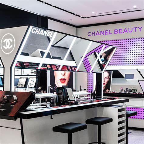 CHANEL BLOOR STREET.